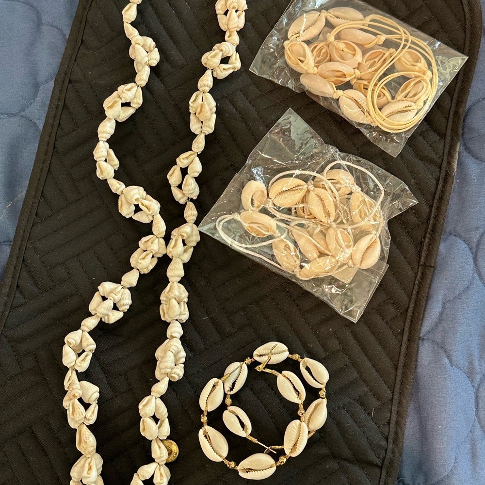 Natural Shell 🐚 Jewelry Set